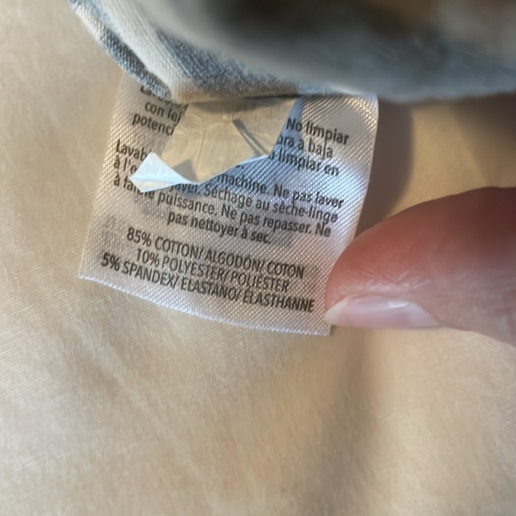 Skip Hop Grab & Go Hide & Chic Nursing Scarf - Picture 8 of 8